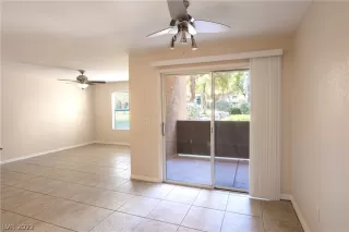 Photo #3: 2410254 Listing