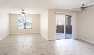 Photo #5: 2410254 Listing