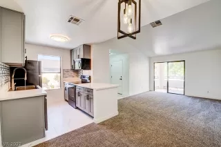 Photo #1: 2410346 Listing 