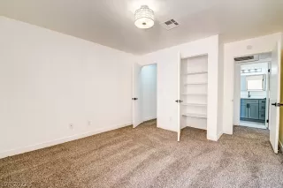 Photo #6: 2410346 Listing 