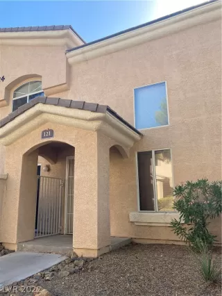 Photo #1: 2410348 Listing 