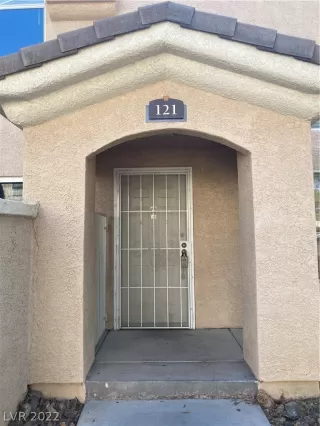 Photo #2: 2410348 Listing 