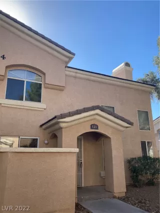 Photo #3: 2410348 Listing 