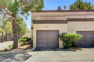 Photo #4: 2410353 Listing