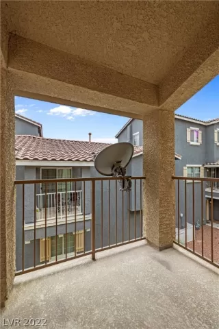 Photo #6: 2410363 Listing 