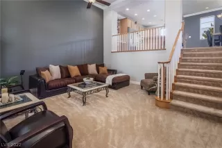 Photo #5: 2410393 Listing