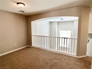 Photo #5: 2410405 Listing 