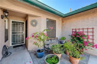 Photo #2: 2410418 Listing