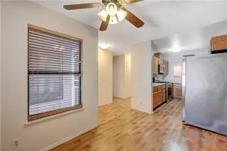 Photo #5: 2410418 Listing