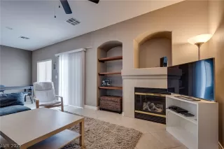 Photo #6: 2410443 Listing 
