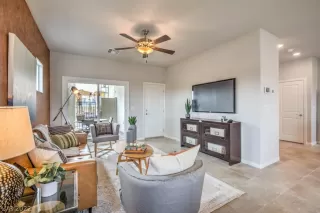 Photo #2: 2410503 Listing