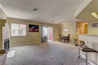 Photo #4: 2410547 Listing 