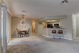 Photo #6: 2410547 Listing 