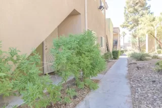 Photo #1: 2410564 Listing 