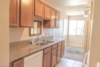 Photo #4: 2410564 Listing 