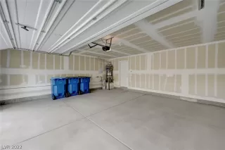 Photo #3: 2410592 Listing 