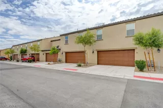 Photo #4: 2410592 Listing 