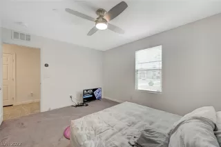 Photo #6: 2410592 Listing 