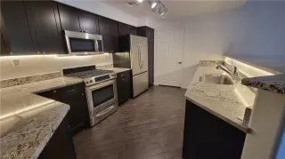 Photo #3: 2410596 Listing 
