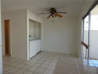 Photo #5: 2410625 Listing 