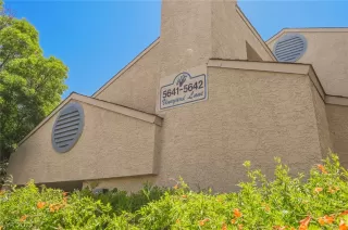 Photo #3: 2410627 Listing