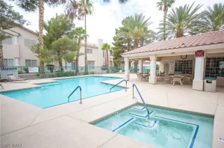 Photo #2: 2410640 Listing