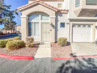 Photo #6: 2410656 Listing 