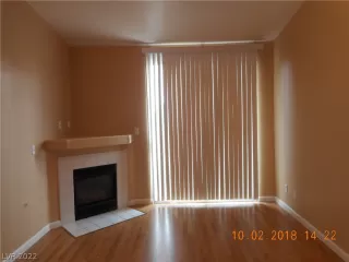 Photo #3: 2410683 Listing 