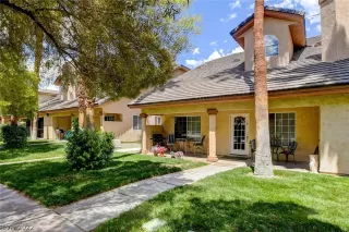 Photo #2: 2410709 Listing