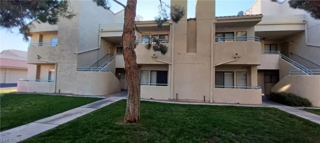 MLS: 2410713 Condo For Sale