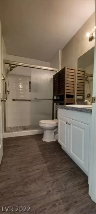 Photo #5: 2410713 Listing 