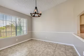 Photo #3: 2410734 Listing 