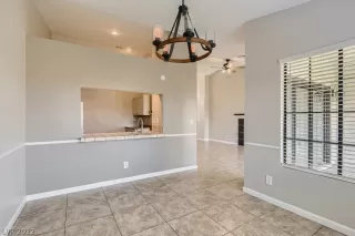 Photo #5: 2410734 Listing 