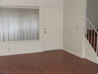 Photo #4: 2410766 Listing 