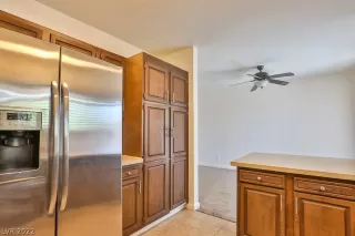 Photo #4: 2410805 Listing 