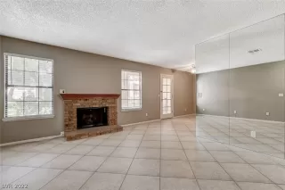 Photo #3: 2410836 Listing 