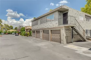 Photo #1: 2410841 Listing 