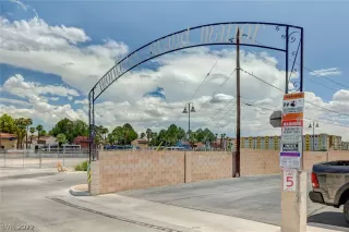 Photo #2: 2410841 Listing 