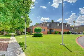 Photo #4: 2410841 Listing 