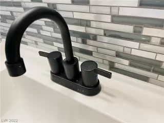 Photo #1: 2410874 Listing