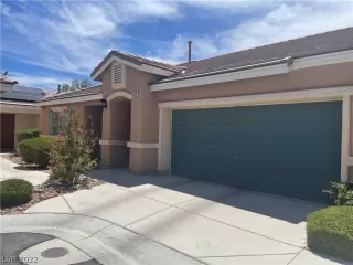 Photo #2: 2410898 Listing