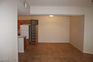 Photo #5: 2410921 Listing 