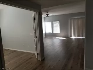 Photo #1: 2410960 Listing 