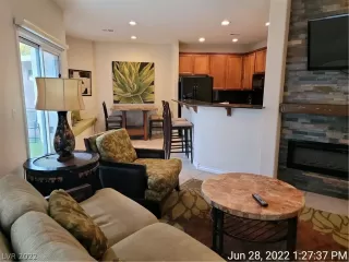 Photo #5: 2411009 Listing 