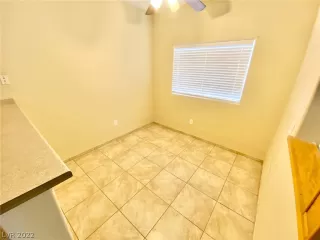 Photo #4: 2411060 Listing