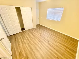 Photo #6: 2411060 Listing