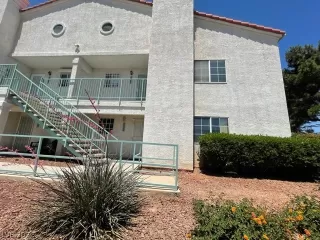 Photo #1: 2411081 Listing