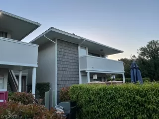 Photo #3: 2411093 Listing