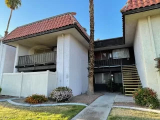 Photo #1: 2411096 Listing