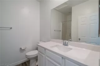 Photo #3: 2411117 Listing